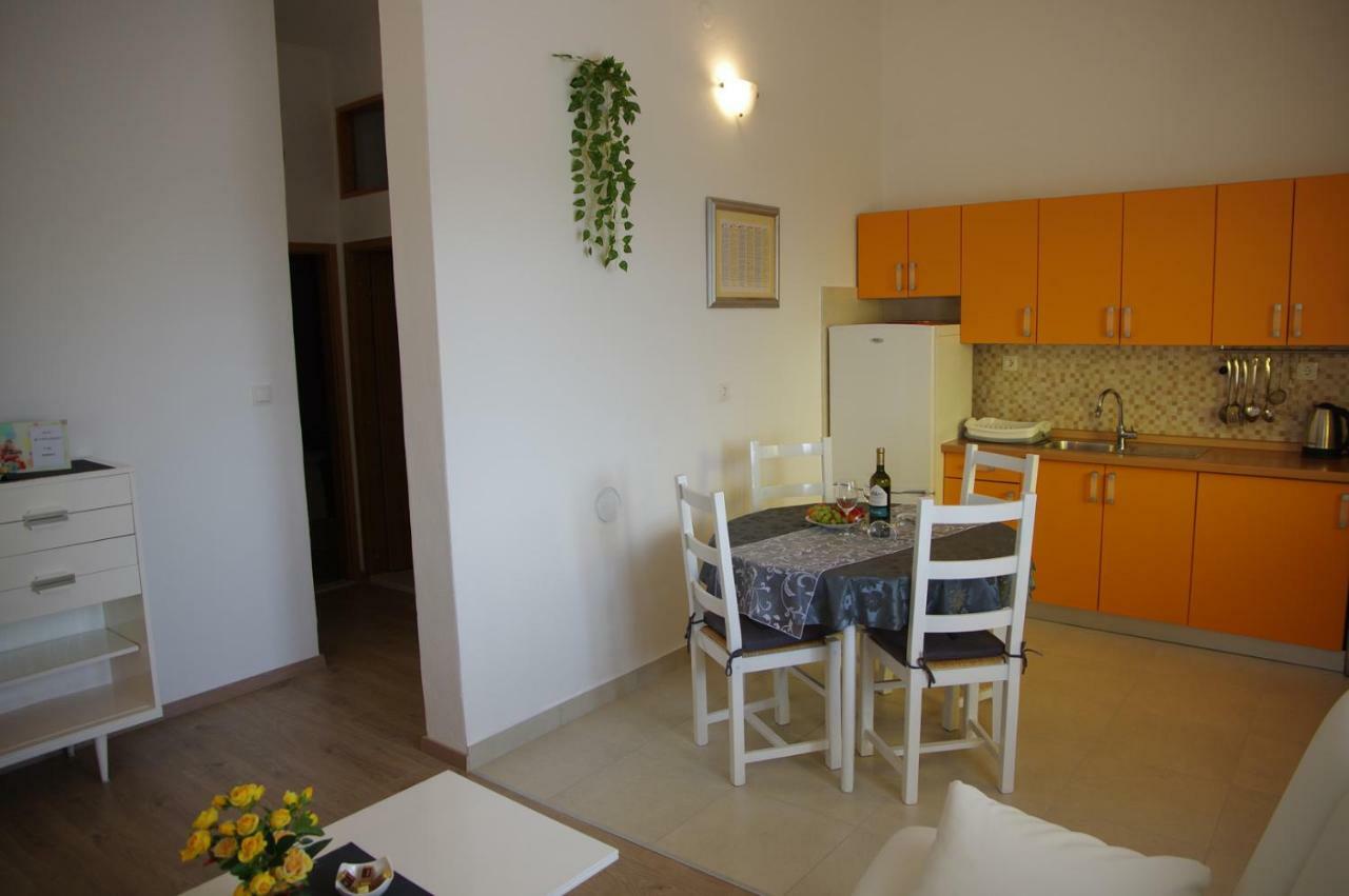 Apartments Sonja ポドゥゴラ エクステリア 写真