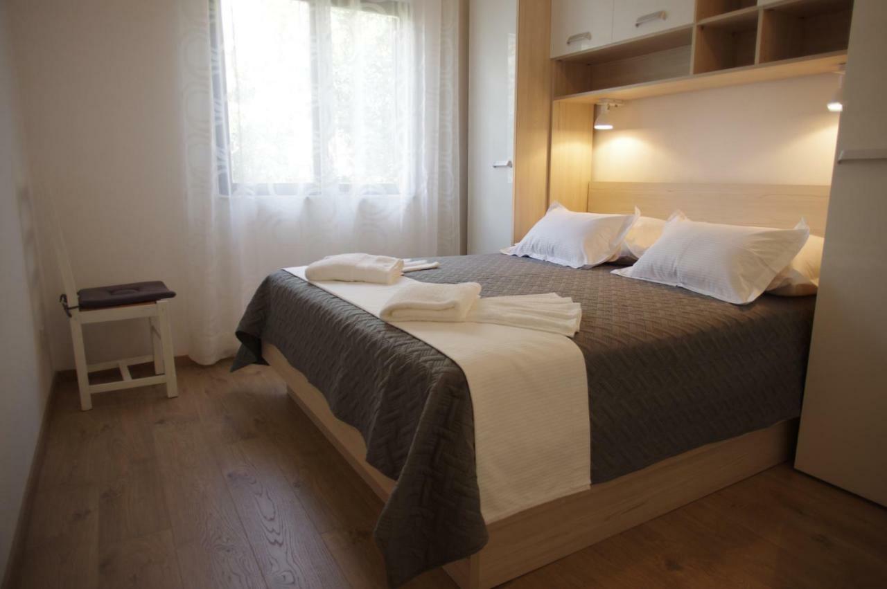 Apartments Sonja ポドゥゴラ エクステリア 写真