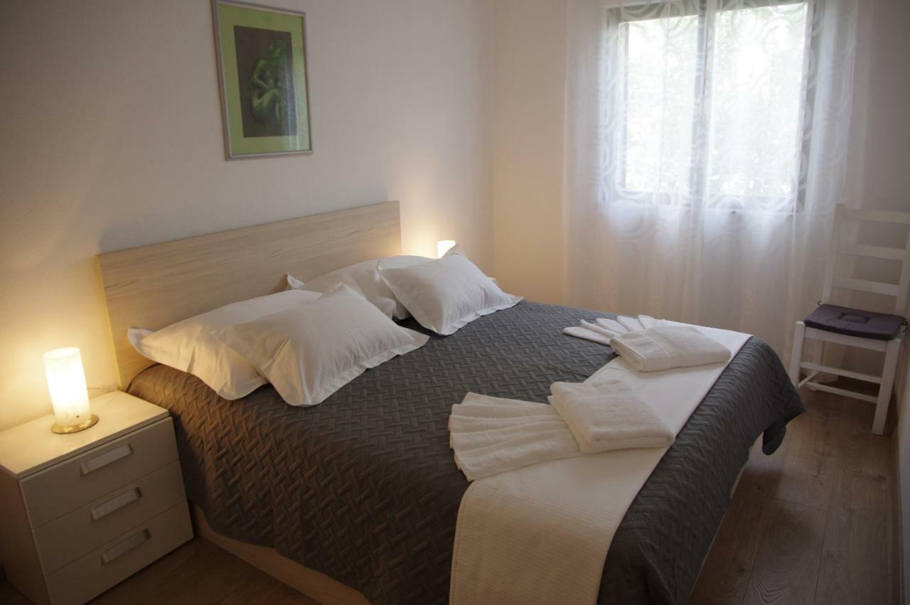 Apartments Sonja ポドゥゴラ エクステリア 写真