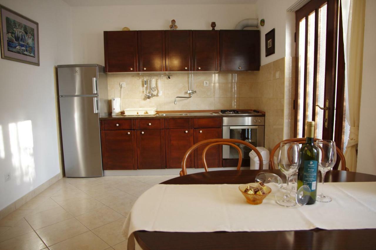 Apartments Sonja ポドゥゴラ エクステリア 写真
