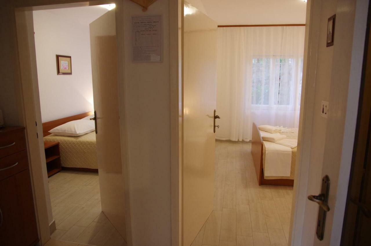 Apartments Sonja ポドゥゴラ エクステリア 写真